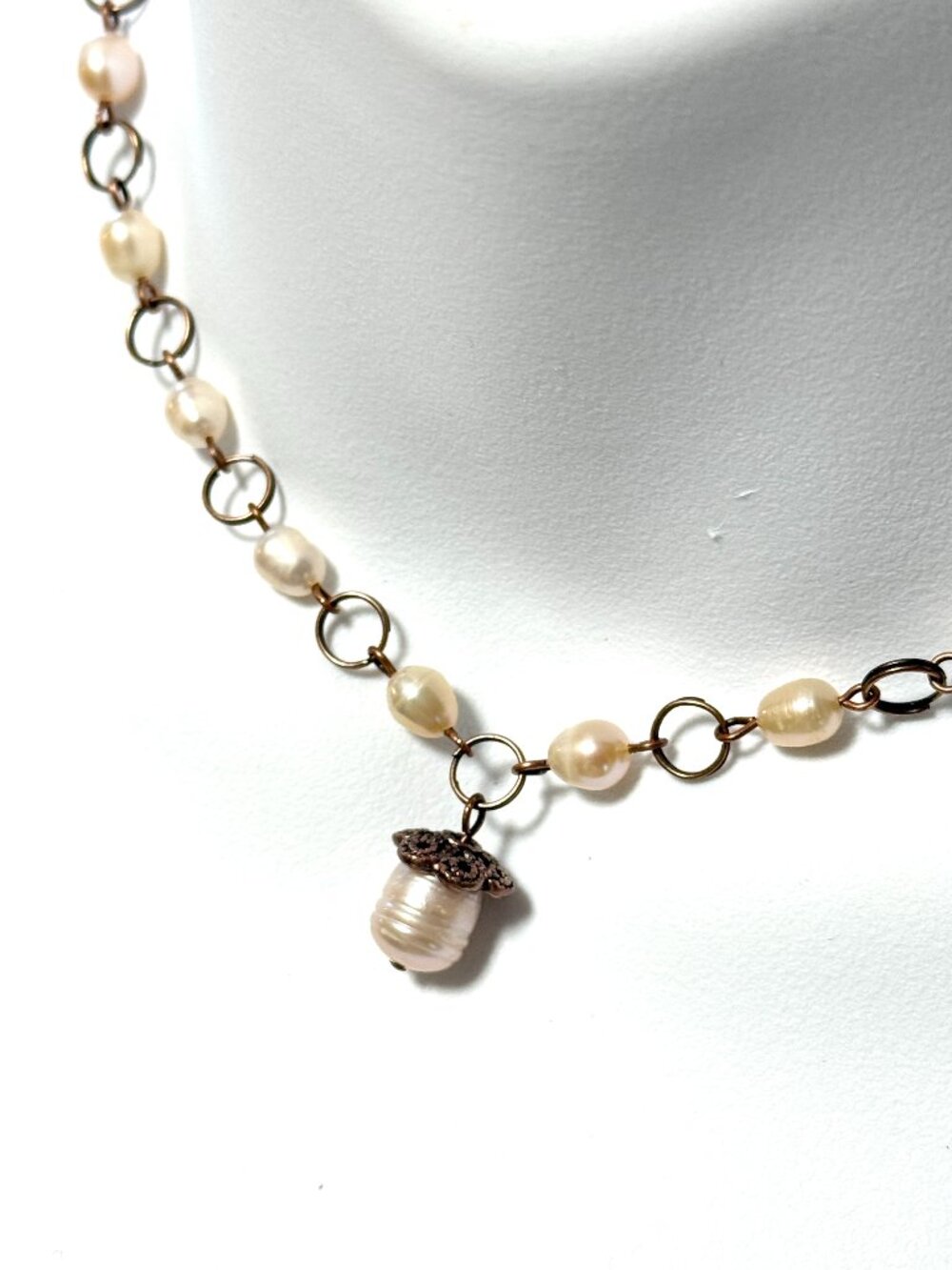 Pale Pink Freshwater Pearl Short Necklace with Cute Pendant, Copper Links